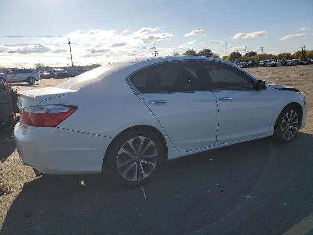 1HGCR2F55FA065237 - 2015 HONDA ACCORD SPORT WHITE photo 3