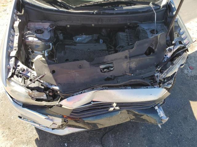 JA4AP3AUXHZ044303 - 2017 MITSUBISHI OUTLANDER ES Gümüş foto 12