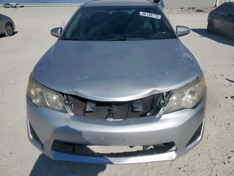 4T1BF1FK6CU097302 - 2012 TOYOTA CAMRY BASE SILVER photo 5