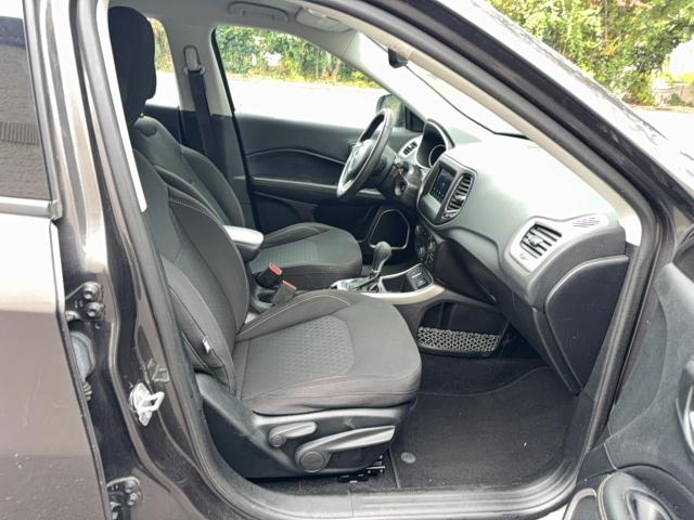 3C4NJCAB6KT658724 - 2019 JEEP COMPASS SPORT Темно-сірий фото 5