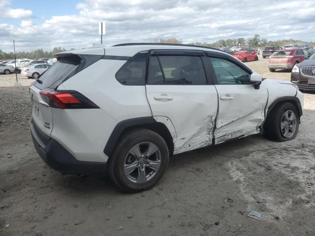 2T3RWRFV3NW137403 - 2022 TOYOTA RAV4 XLE 白色 照片 3
