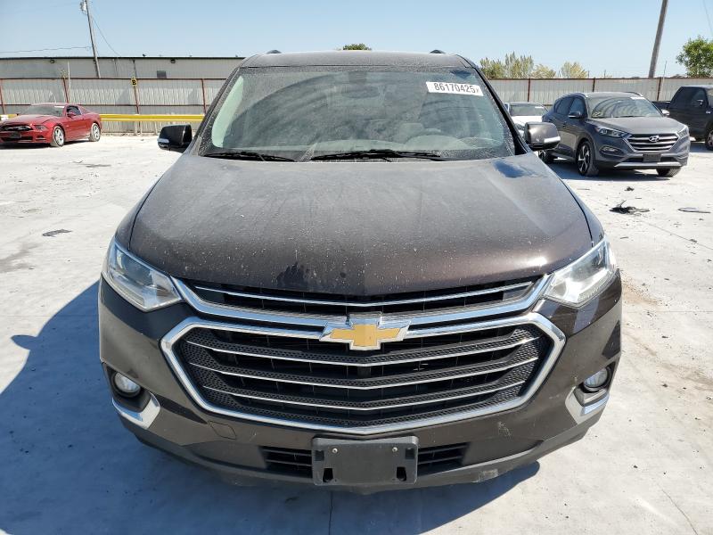 1GNERGKWXJJ137276 - 2018 CHEVROLET TRAVERSE LT Braun Foto 5