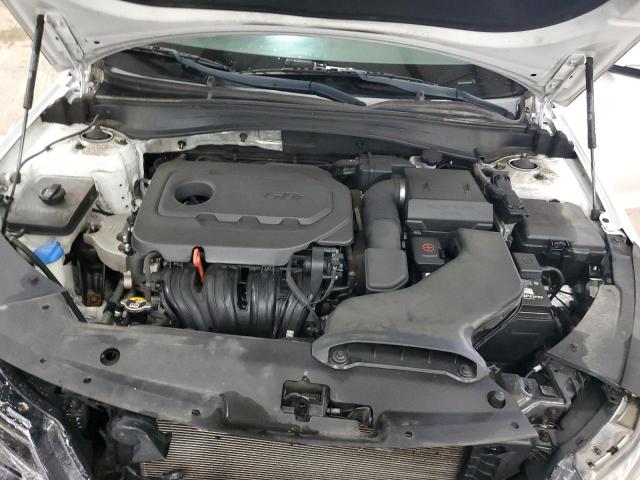 5XXGT4L37KG335907 - 2019 KIA OPTIMA LX WHITE photo 11