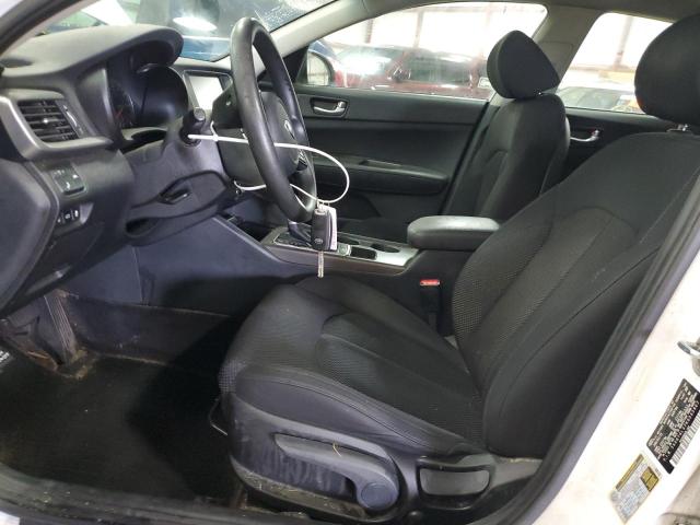5XXGT4L37KG335907 - 2019 KIA OPTIMA LX WHITE photo 7