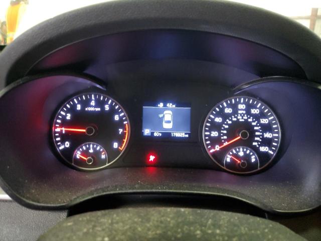 5XXGT4L37KG335907 - 2019 KIA OPTIMA LX WHITE photo 9