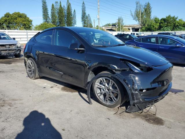 7SAYGDEDXSA373844 - 2025 TESLA MODEL Y BLACK photo 4