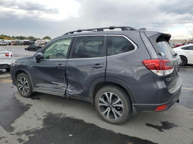 JF2SKAPC2NH422287 - 2022 SUBARU FORESTER LIMITED GRAY photo 2