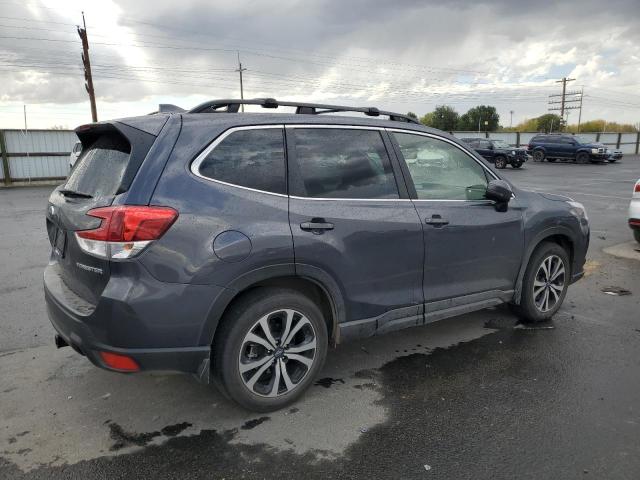 JF2SKAPC2NH422287 - 2022 SUBARU FORESTER LIMITED GRAY photo 3