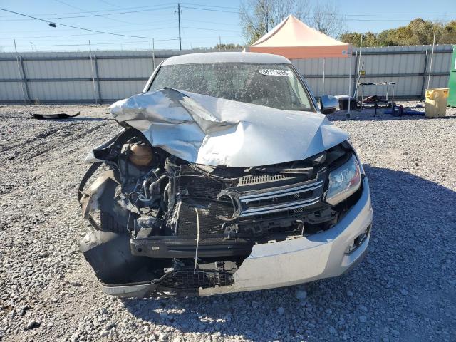 WVGAV3AX5EW552693 - 2014 VOLKSWAGEN TIGUAN S ვერცხლისფერი ფოტო 5