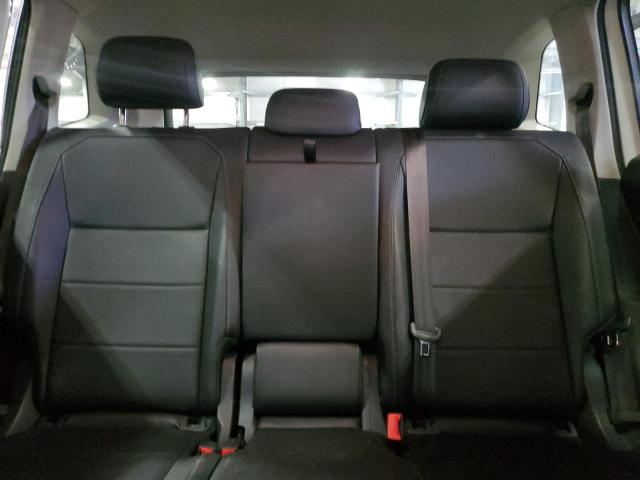 3VV2B7AX6JM013763 - 2018 VOLKSWAGEN TIGUAN SE თეთრი ფოტო 10