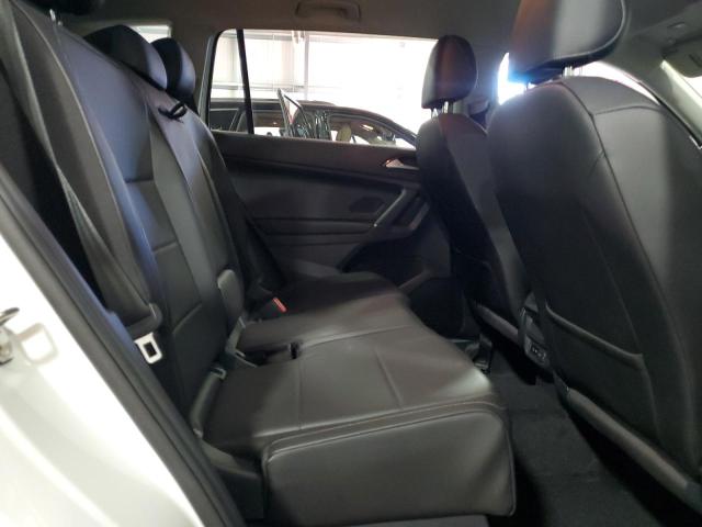 3VV2B7AX6JM013763 - 2018 VOLKSWAGEN TIGUAN SE თეთრი ფოტო 11
