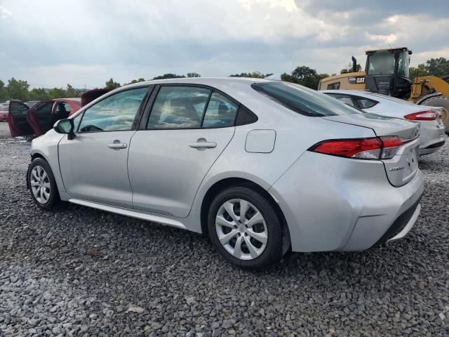 5YFEPMAE8MP191035 - 2021 TOYOTA COROLLA LE 银色 照片 2