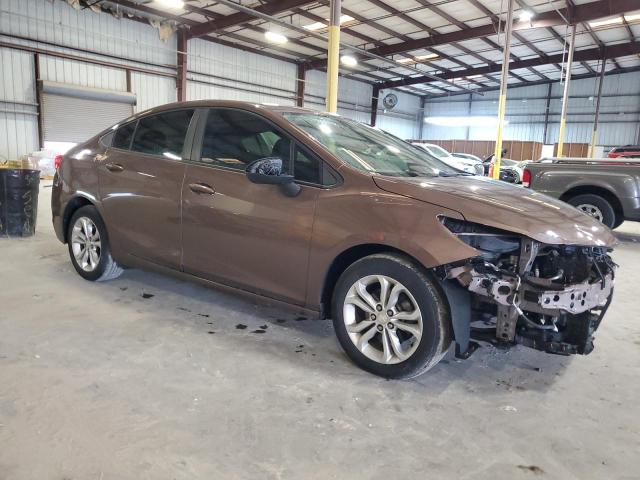 1G1BC5SM8K7113047 - 2019 CHEVROLET CRUZE LS 棕色 照片 4