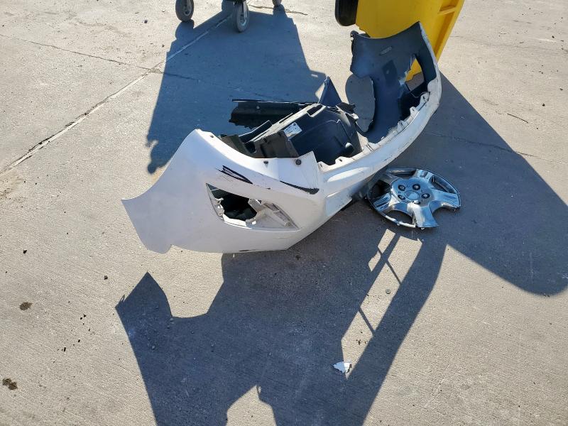 3N1CN7AP0HL863630 - 2017 NISSAN VERSA S WHITE photo 12