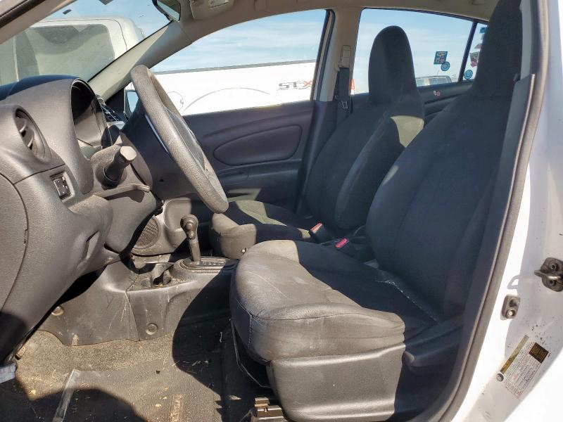 3N1CN7AP0HL863630 - 2017 NISSAN VERSA S WHITE photo 7