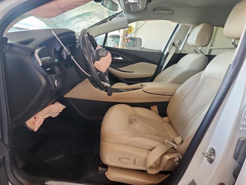 LRBFXASA5LD208064 - 2020 BUICK ENVISION WHITE photo 7