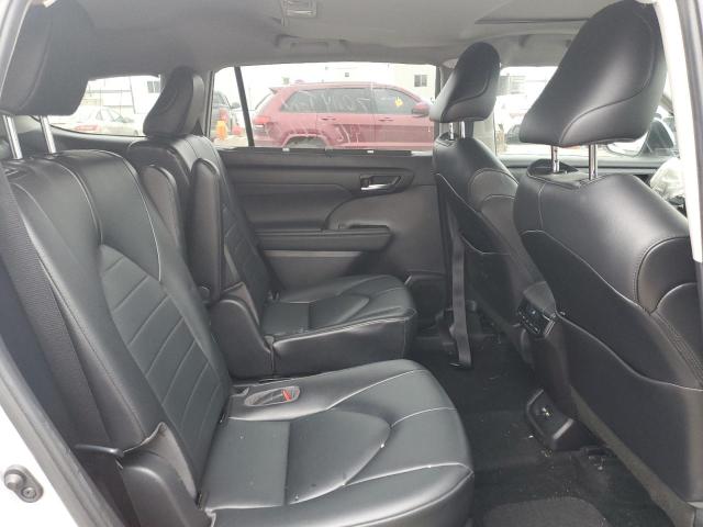 5TDGZRBH4MS085780 - 2021 TOYOTA HIGHLANDER XLE 银色 照片 11