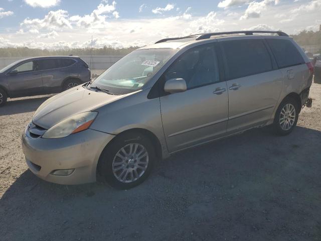 2009 TOYOTA SIENNA XLE, 