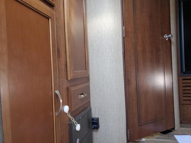 4YDT23R26GT416105 - 2016 PASSPORT TRAVELTRLR TWO TONE photo 6