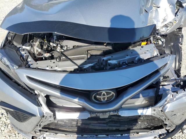4T1G11AK8PU827762 - 2023 TOYOTA CAMRY SE NIGHT SHADE SILVER photo 11