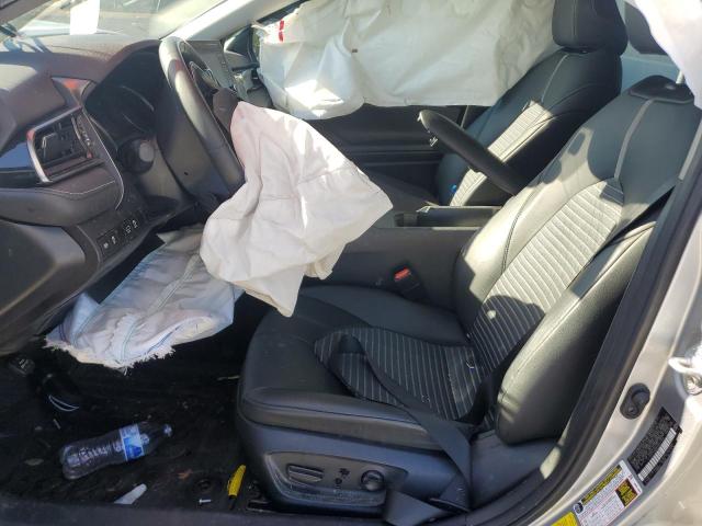 4T1G11AK8PU827762 - 2023 TOYOTA CAMRY SE NIGHT SHADE SILVER photo 7