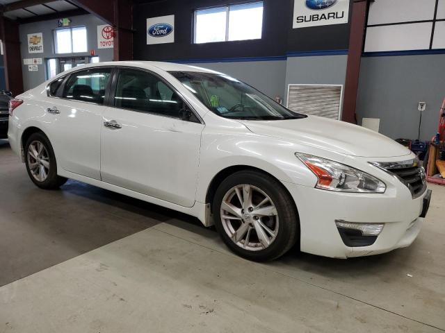 1N4AL3AP7DC914717 - 2013 NISS ALTIMA 2.5 WHITE photo 4
