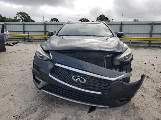 SJKCH5CP3HA024422 - 2017 INFINITI QX30 BASE 黑色 照片 5