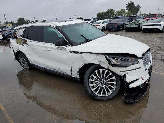 5LM5J7WCXPGL00331 - 2023 LINCOLN AVIATOR RESERVE Beyaz fotoğraf 4