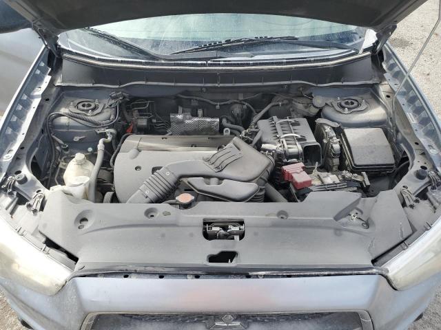 JA4AP3AU7BZ002808 - 2011 MITSUBISHI OUTLANDER ES فضي صورة 11