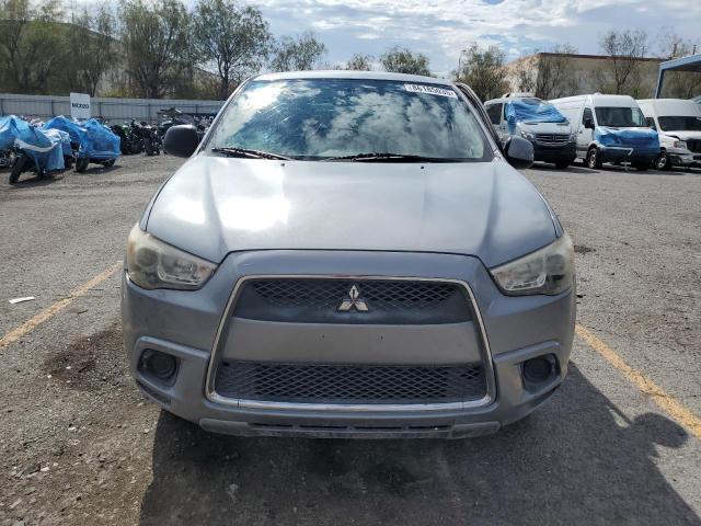 JA4AP3AU7BZ002808 - 2011 MITSUBISHI OUTLANDER ES فضي صورة 5