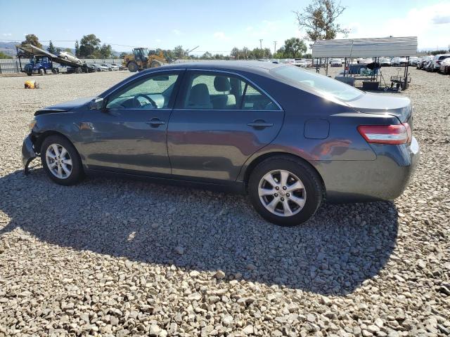 4T1BF3EK0BU605467 - 2011 TOYOTA CAMRY BASE GRAY photo 2