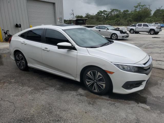 19XFC1F38HE027054 - 2017 HONDA CIVIC EX WHITE photo 4