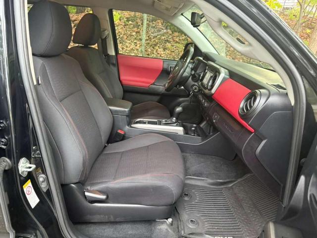 5TFCZ5AN4HX119215 - 2017 TOYOTA TACOMA DOUBLE CAB BLACK photo 5