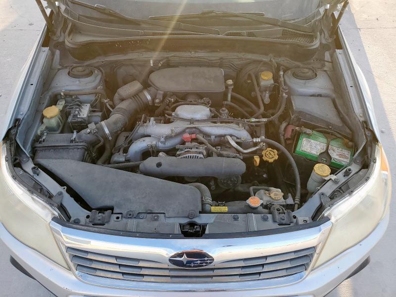 JF2SH6AC8AH797552 - 2010 SUBARU FORESTER 2.5X 银色 照片 11