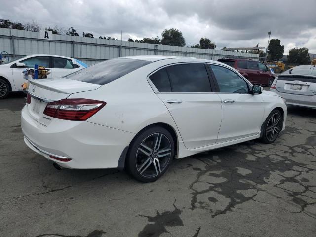 1HGCR2F58HA290027 - 2017 HONDA ACCORD SPORT WHITE photo 3
