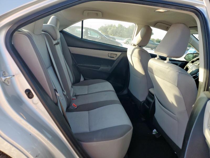 5YFBURHE7JP826255 - 2018 TOYOTA COROLLA L SILVER photo 10