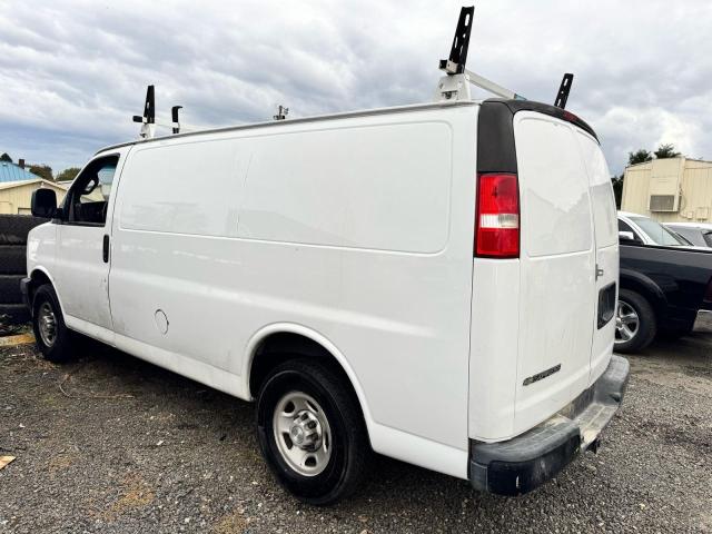 1GCWGAFP4K1285752 - 2019 CHEVROLET EXPRESS G2 WHITE photo 3