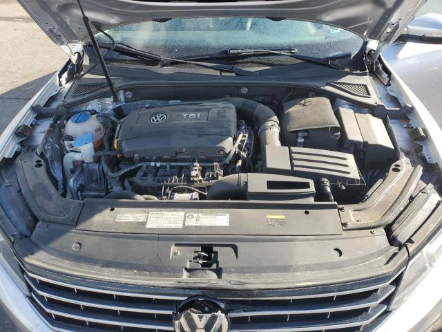 1VWBT7A35HC033343 - 2017 VOLKSWAGEN PASSAT SE SILVER photo 11