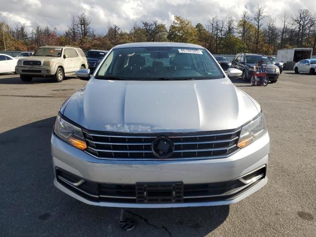 1VWBT7A35HC033343 - 2017 VOLKSWAGEN PASSAT SE SILVER photo 5