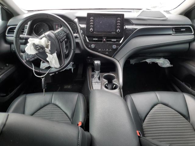 4T1G11AK2NU695689 - 2022 TOYOTA CAMRY SE შავი ფოტო 8