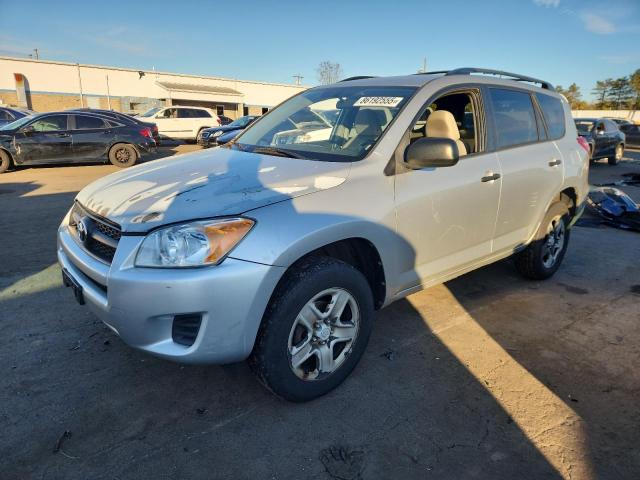 2011 TOYOTA RAV4, 