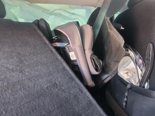 JN8AT2MV5JW314419 - 2018 NISSAN ROGUE S 银色 照片 10