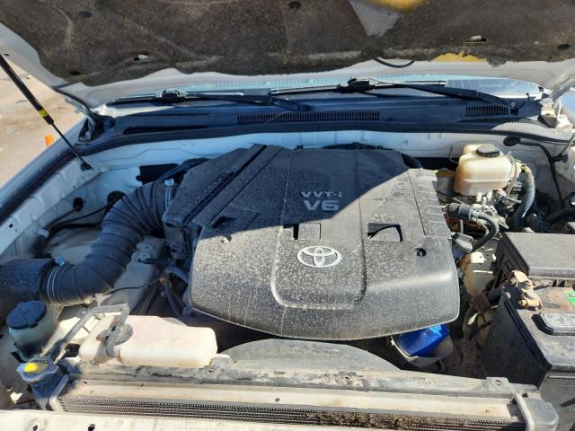 JTEBU14R58K011664 - 2008 TOYOTA 4RUNNER SR5 WHITE photo 12