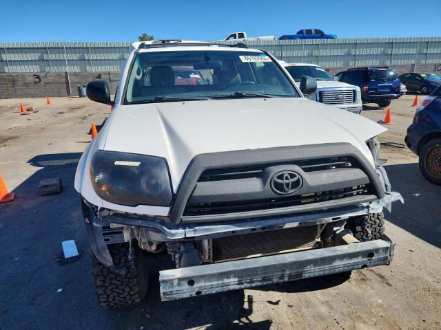 JTEBU14R58K011664 - 2008 TOYOTA 4RUNNER SR5 WHITE photo 5