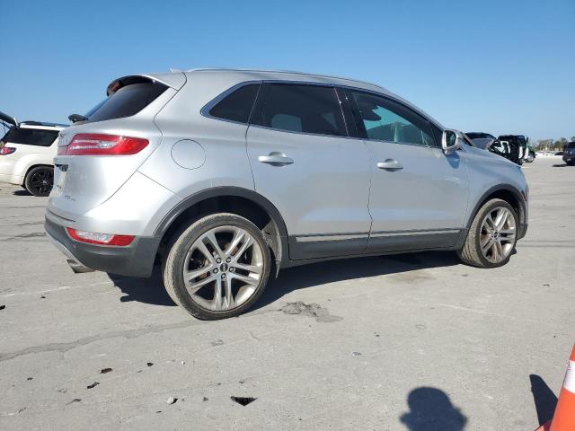 5LMCJ3D97JUL30211 - 2018 LINCOLN MKC RESERVE Srebrny zdjęcie 3