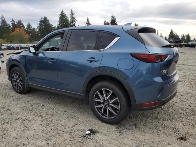 JM3KFBDM7J0381290 - 2018 MAZDA CX-5 GRAND TOURING BLUE photo 2