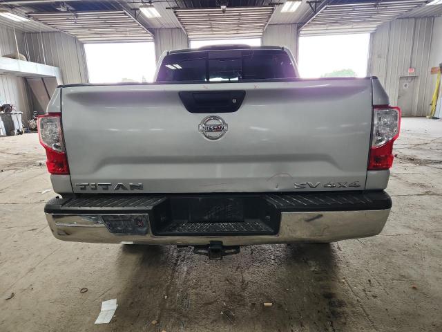 1N6AA1EJ0JN527921 - 2018 NISSAN TITAN S 银色 照片 6