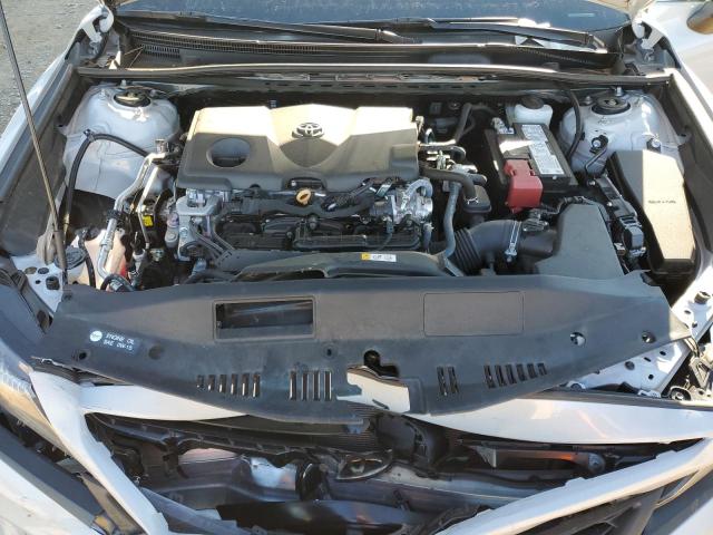 4T1G11AKXRU240529 - 2024 TOYOTA CAMRY SE NIGHT SHADE WHITE photo 11