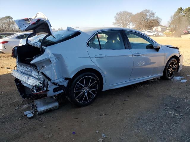 4T1G11AKXRU240529 - 2024 TOYOTA CAMRY SE NIGHT SHADE WHITE photo 3