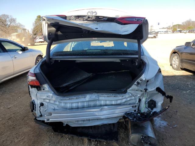 4T1G11AKXRU240529 - 2024 TOYOTA CAMRY SE NIGHT SHADE WHITE photo 6